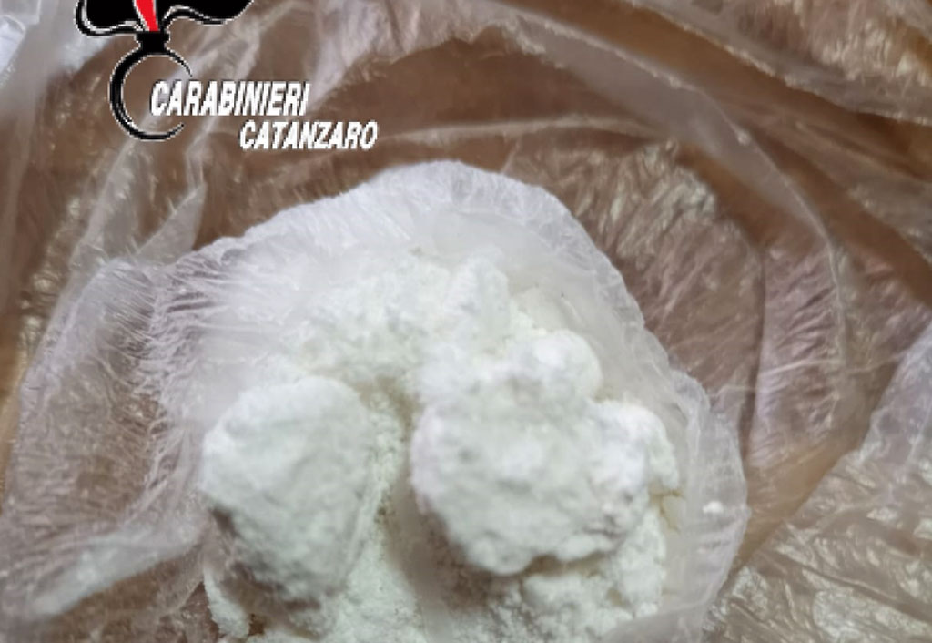 Sorpreso con cocaina in macchina, arrestato dai carabinieri a Catanzaro