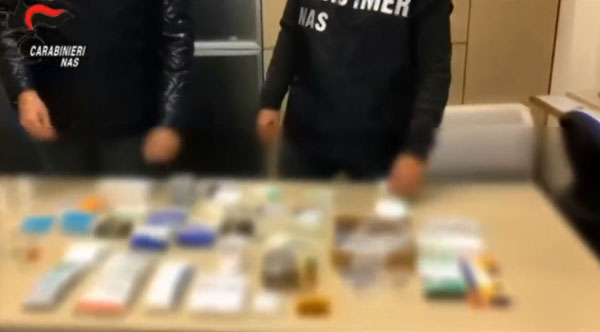 Scoperto commercio illecito di doping tra frequentatori palestre: perquisizioni anche in Calabria
