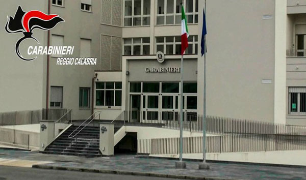 Aveva in casa 48 piante di marijuana, arrestato a Platì