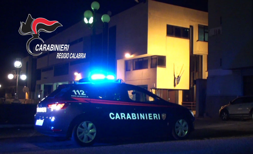 Maltrattava la madre e la sorella minore, un arresto nel reggino