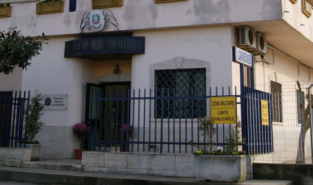 Incendiò auto cognato, arrestato 26enne a Palmi