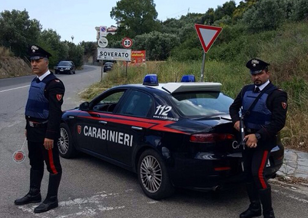 Insegue in auto ex convivente e la tampona, arrestato 28enne a Soverato