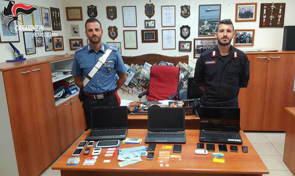 Vendita on line di prodotti inesistenti, perquisizioni anche nella locride 