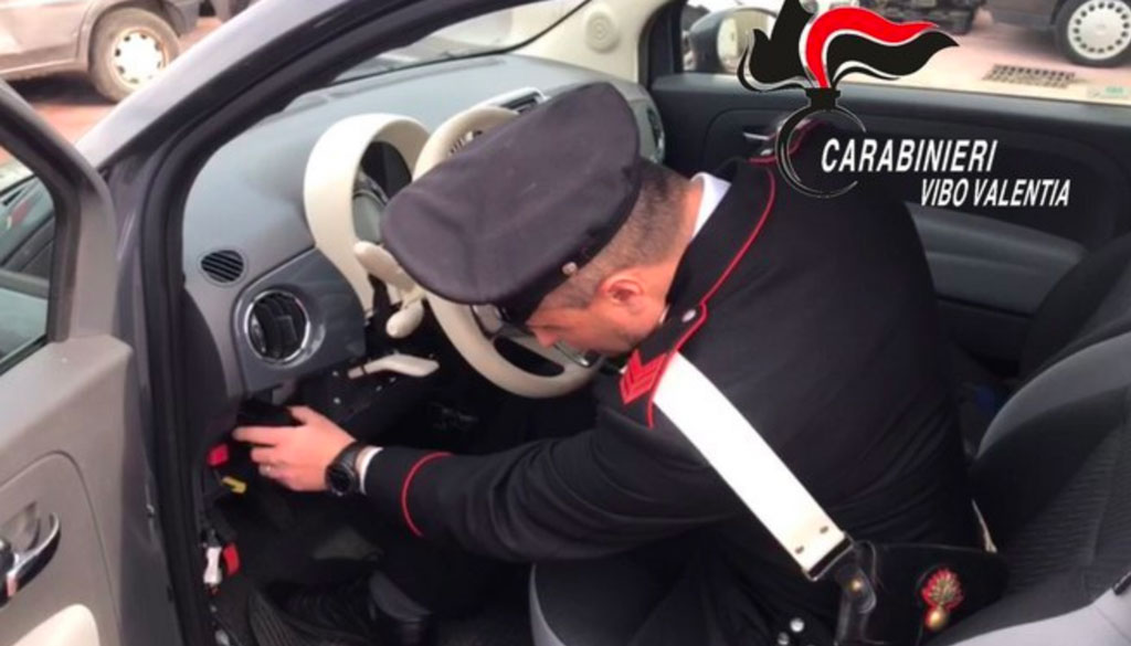 Rubano auto e vengono intercettati da Carabinieri, quattro arresti nel vibonese