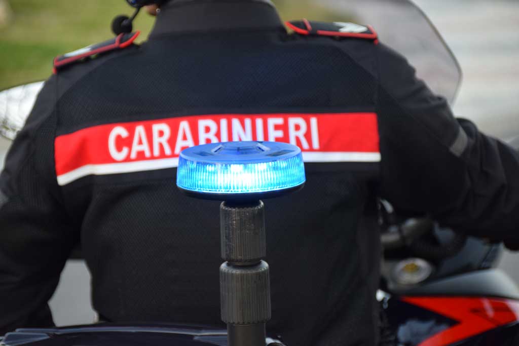 Ai domiciliari per rapina a sacerdote evade e ruba ancora, arrestato a San Sostene
