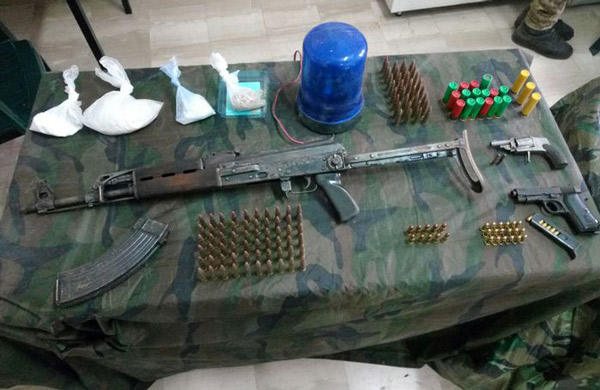 Scoperto arsenale nel vibonese, sequestrati kalashnikov e pistole