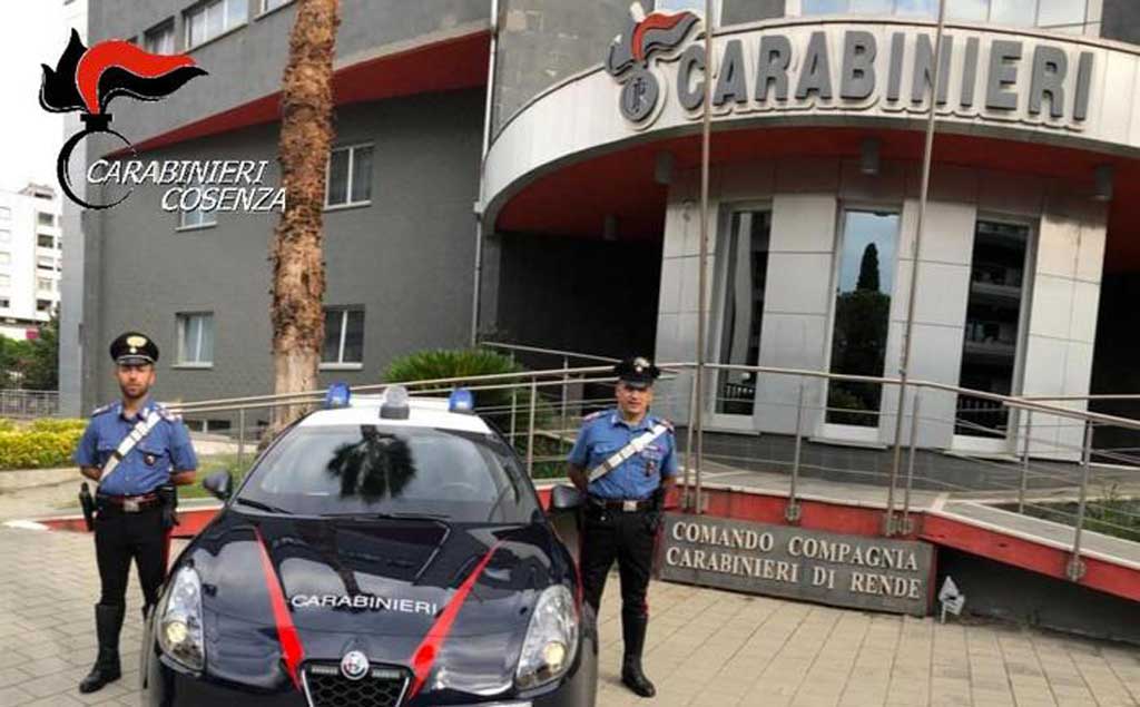Ordigno contro concessionaria di auto nel Cosentino, Carabinieri valutano ipotesi racket - Reazioni