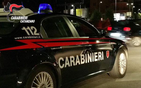 Scippi e furti a Botricello, carabinieri fermano escalation criminale di due minori