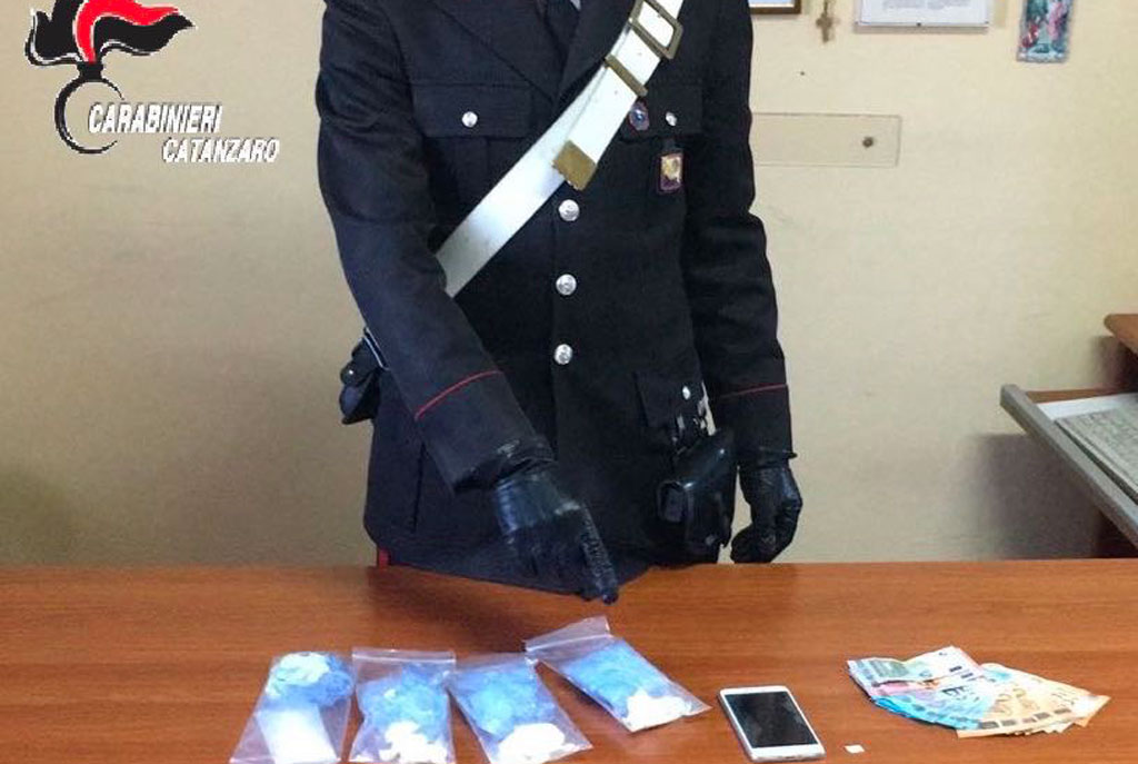 Rocambolesca fuga con la cocaina a Soverato: arrestato 31enne dai Carabinieri