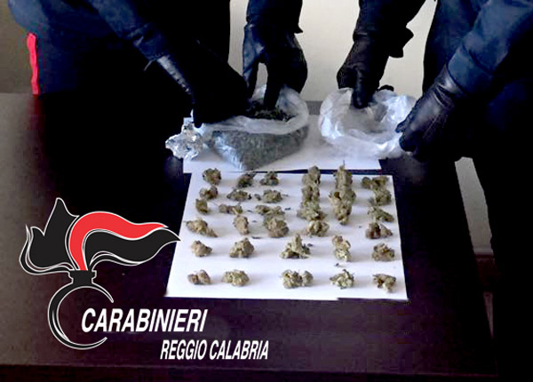 Controlli carabinieri nelle piazze di spaccio a Reggio Calabria, obbligo di firma per 30enne