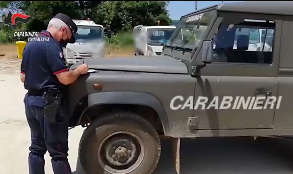 Scoperto sversamento di percolato vicino fiume nel Vibonese: controlli e denunce
