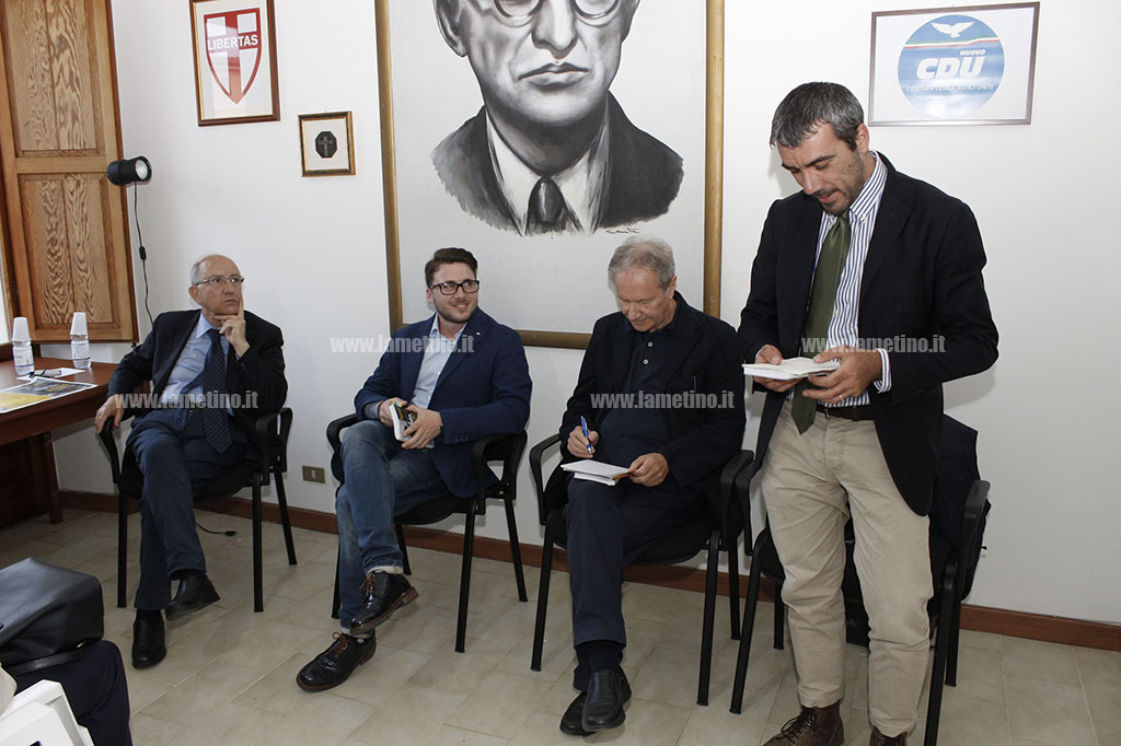 Lamezia, presentato il libro “Cattivi maestri” di don Panizza al Centro Studi Perugini