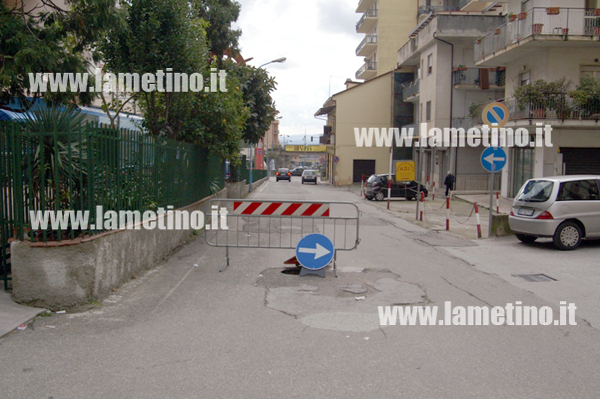 Lamezia: Nuovo cedimento del manto stradale in via Colelli