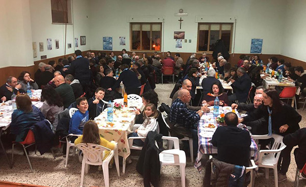 Lamezia, si è svolta alla casa canonica della parrocchia del Carmine la cena comunitaria del Masci