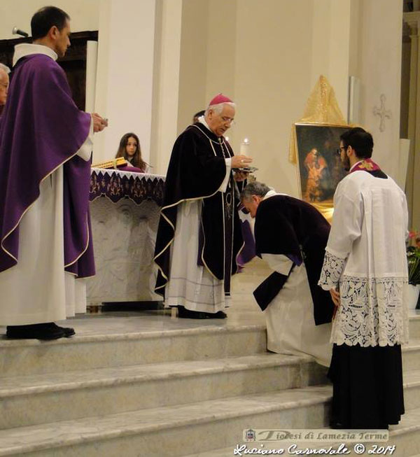 Lamezia, Vescovo Cantafora presiede Rito delle Ceneri in Cattedrale