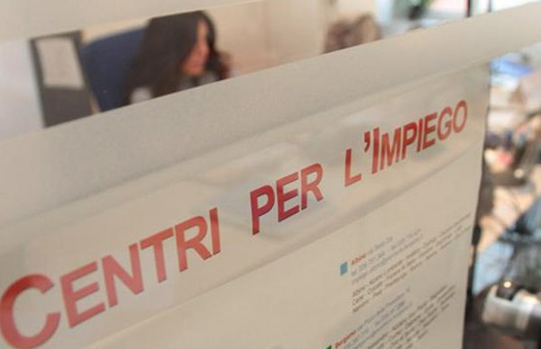 Reddito di cittadinanza, da oggi online il sito: in Calabria lo attendono 144mila famiglie