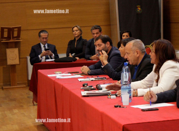 Lamezia, Centro-sinistra: “Caso De Sarro si discuta in consiglio comunale”