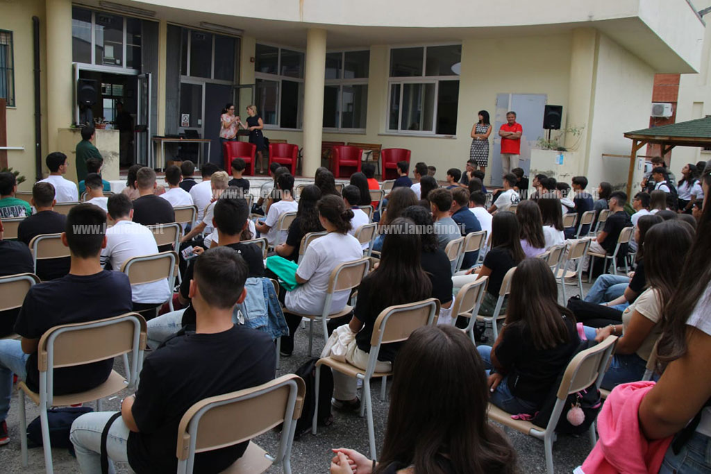 cerimonia-liceo-scientifico-Lamezia-20233f1dda_661d6.jpg