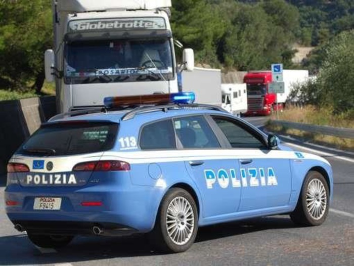 Controlli sull'A2, Polstrada confisca 200 kg di funghi a Lagonegro