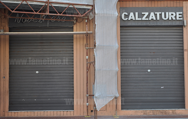 Lamezia: Chiude storico negozio calzature Novelliere