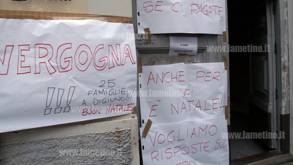Lamezia, nuova protesta lavoratori Ciarapanì per mancati stipendi