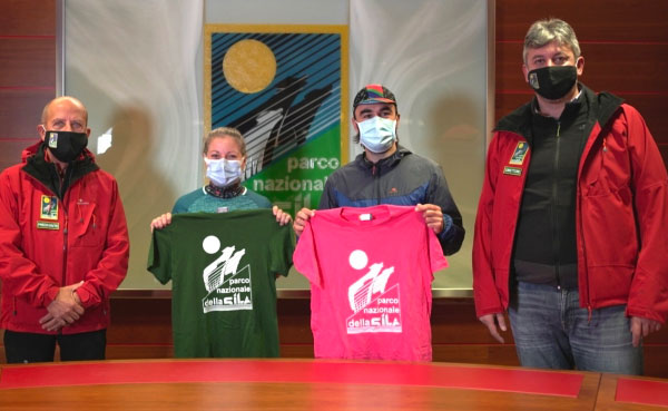 Ente Parco Sila accoglie due bikers che hanno attraversato la Calabria lungo la Ciclovia dei Parchi
