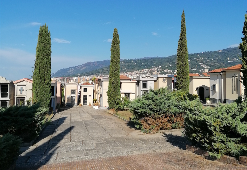 Associazione Quartiere Capizzaglie: “È emergenza loculi nei cimiteri di Lamezia”