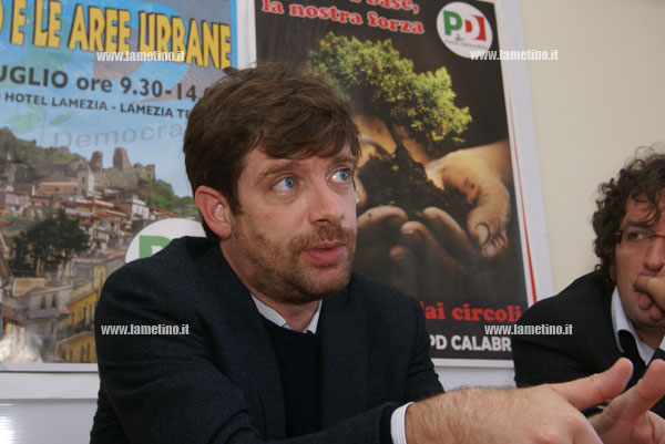 Calabria: Pd, Civati durante tour in regione attacca sistema sbagliato tesseramento