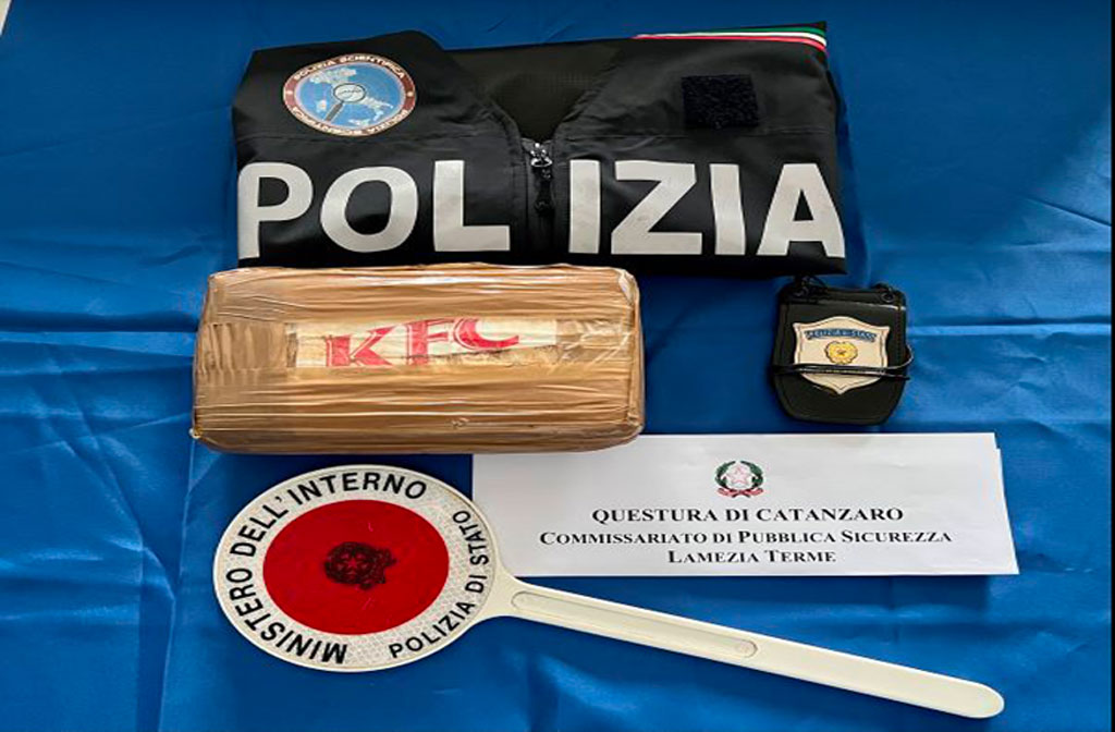 Lamezia, sorpreso con oltre un chilo di cocaina in auto: ai domiciliari 23enne
