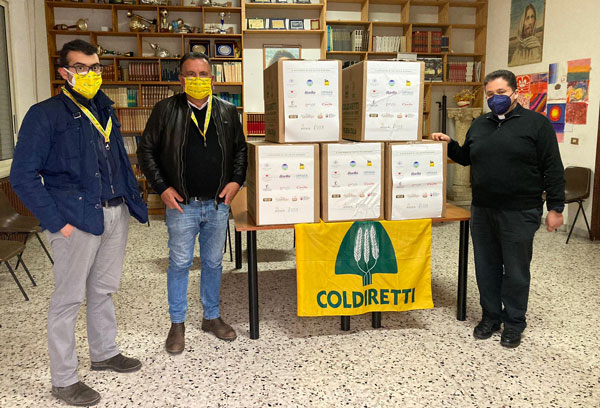"A sostegno di chi ha più bisogno", anche a Lamezia l'iniziativa di solidarietà alimentare