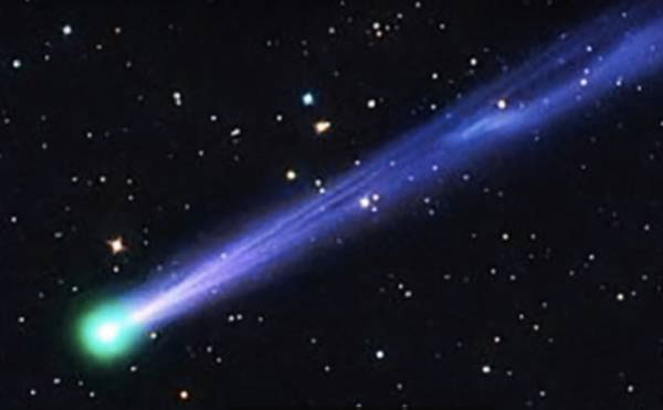 Occhi al cielo, arriva la cometa di Capodanno
