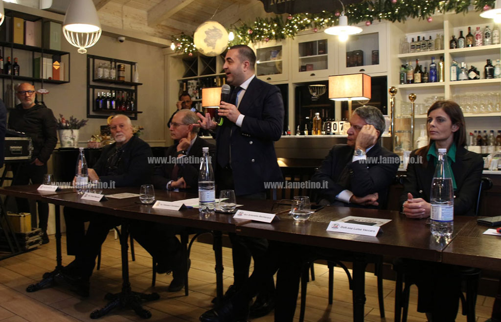 Lamezia, riunione cittadina di Forza Italia dopo adesioni al Comune