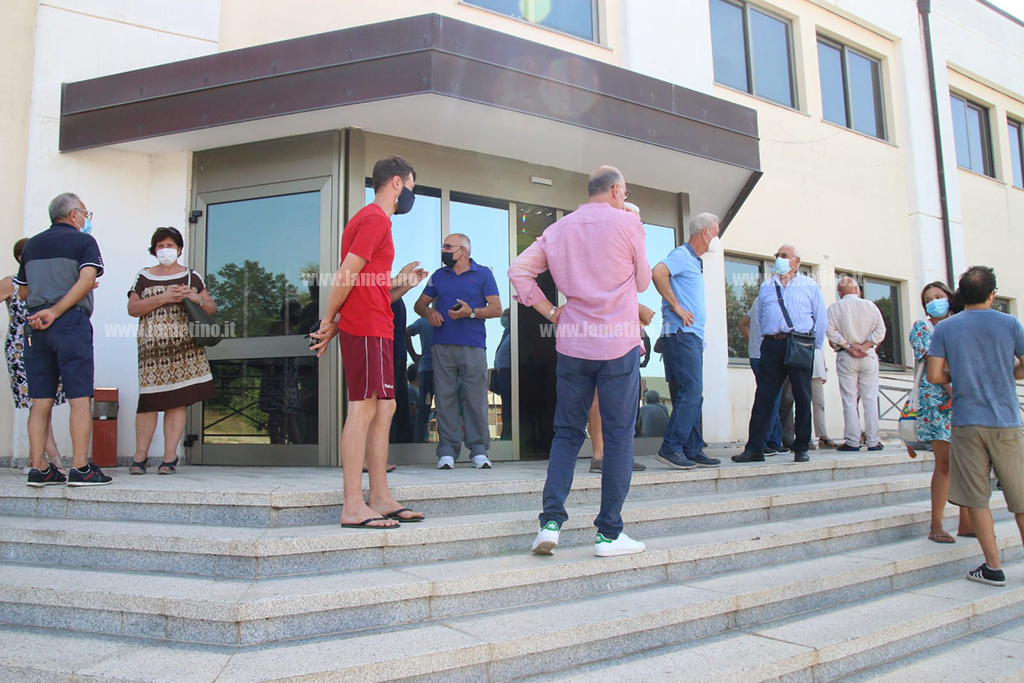 Lamezia, degrado nella zona marina: flash mob del Comitato Ginepri al Comune