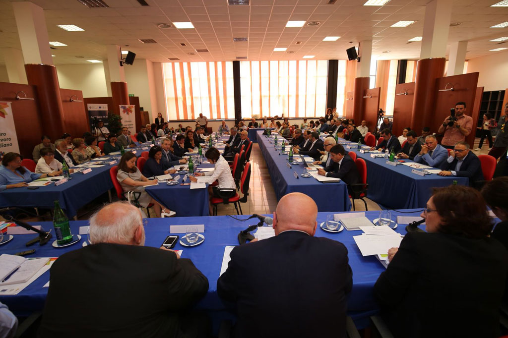 Oliverio: “Sui fondi europei non siamo più ultimi, superato target spesa”