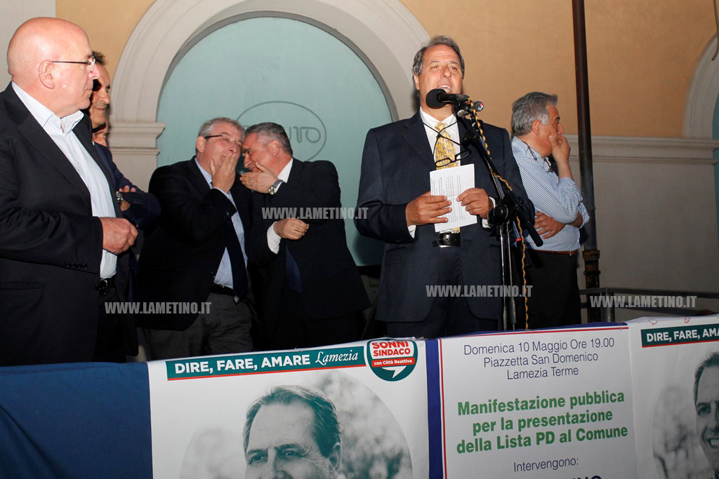 comizio_sonni2_080515.jpg