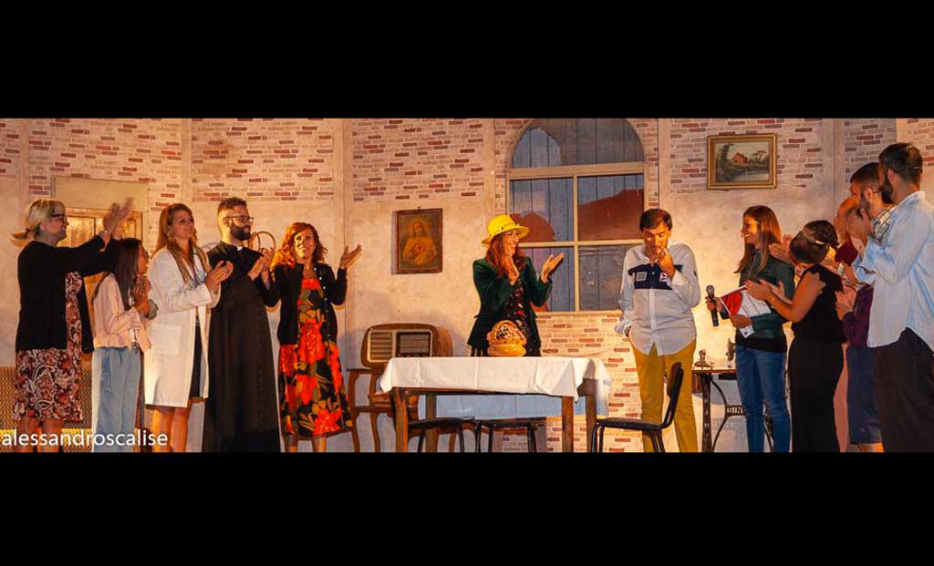 In scena la prima di “Chi ricchizza a vucca…!” a Martirano 