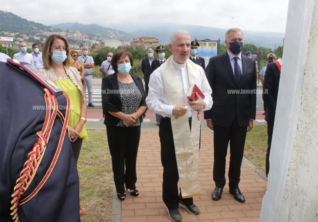 commemorazione-agente-Diano-lamezia-2020-2.jpg