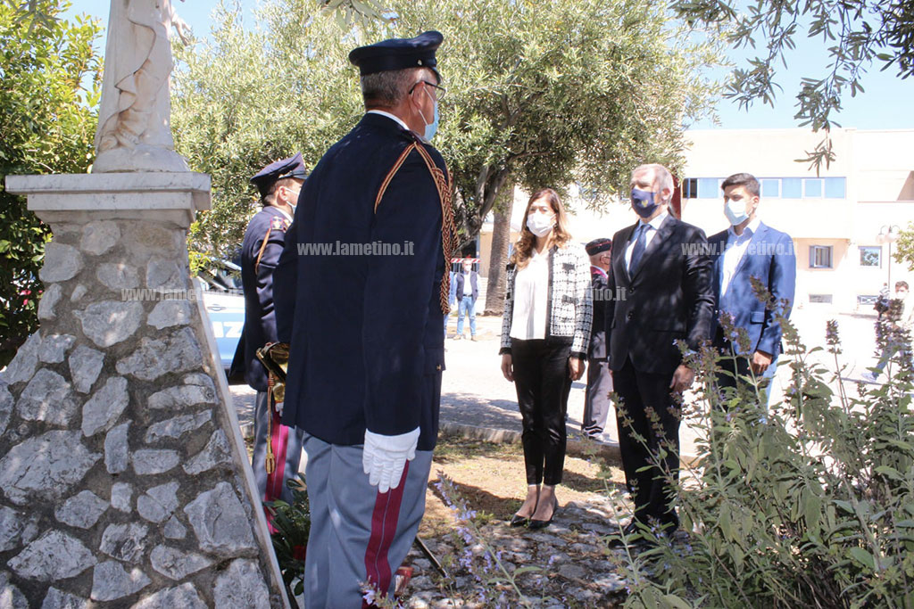 commemorazione-vice-sovrintendente-caligiuri-10-5-20212_2f853.jpg