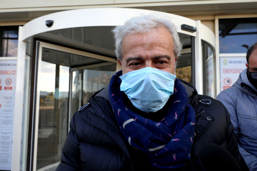 Vaccino, "priorità a Dipartimento Sanità Calabria": proteste alla Regione