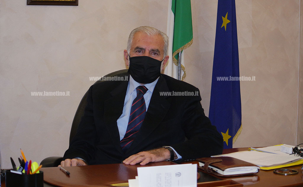 Lamezia, gli auguri dei Commissari alla città: "Certi che cittadini vivano questo periodo con responsabilità"