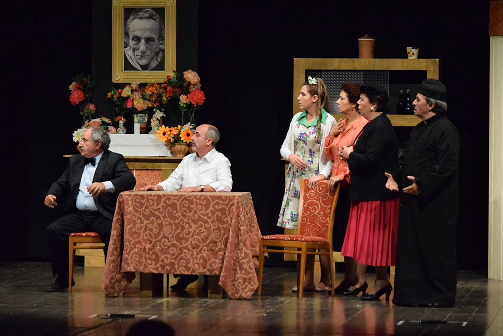 Lamezia, con “Non ti pago” Eduardo De Filippo rivive sul palco del Costabile