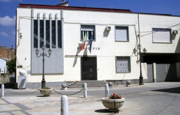 Furto a cooperativa assegnataria di terreni confiscati nel reggino