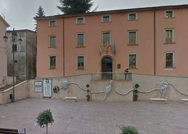 Denunciati 2 dirigenti del Comune di Mendicino per smaltimento illecito rifiuti