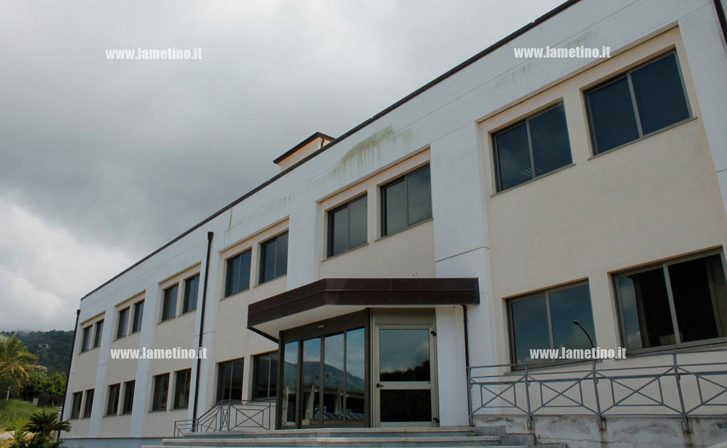 Maltempo, oggi scuole chiuse a Lamezia e nell'hinterland