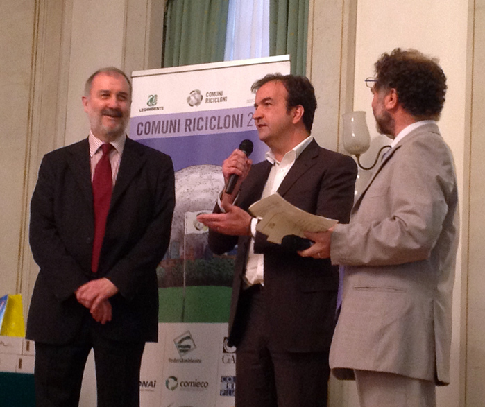 Calabria: Rifiuti, a Cosenza il premio Start Up "Comuni Ricicloni 2014" di Legambiente