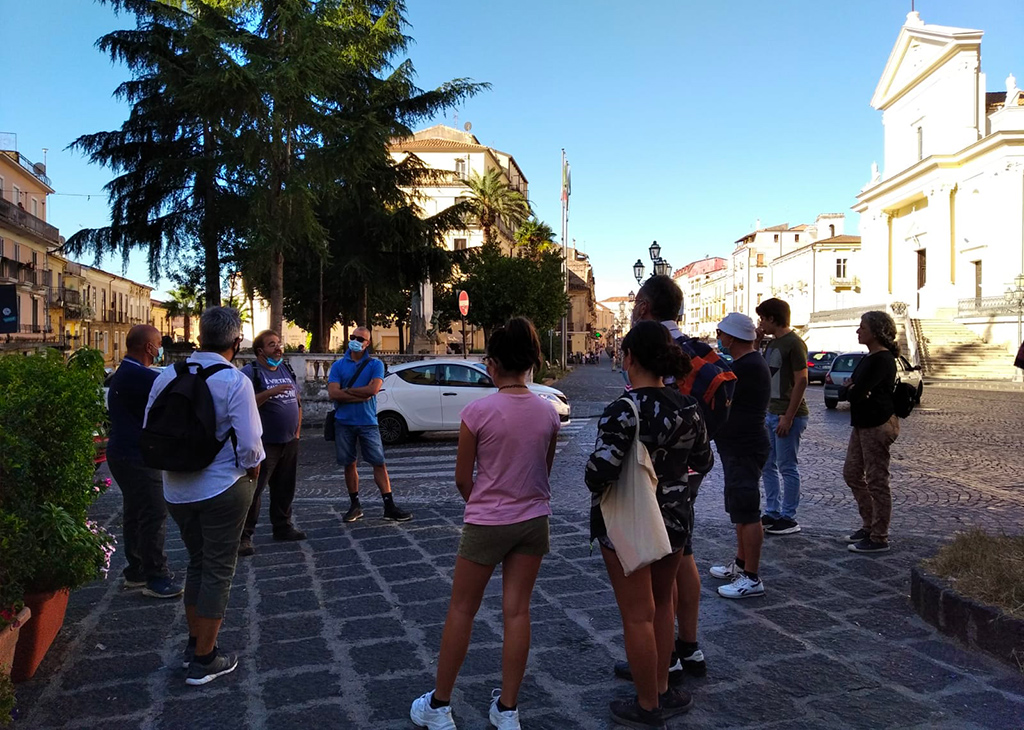Lamezia, la riflessione del 'Progetto Gedeone' dopo lite fra due ragazze davanti Cattedrale 