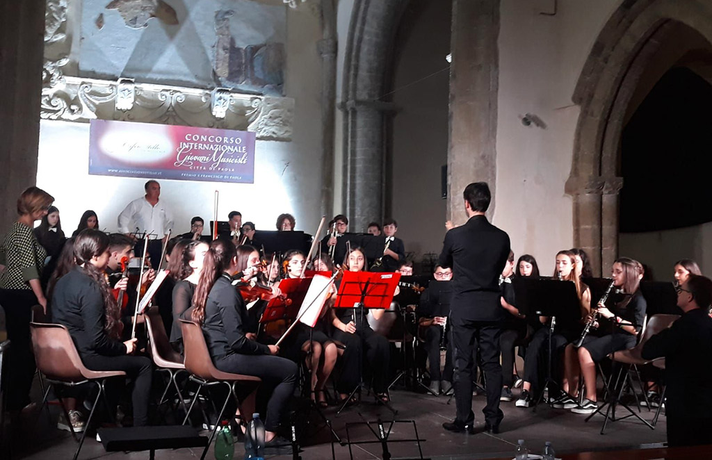 Lamezia, l'orchestra del'istituto comprensivo Ardito-Don Bosco fa il bis a Paola