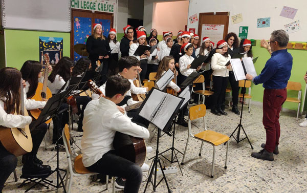 Concerto di Natale della classe di chitarra dell'Istituto comprensivo di Falerna