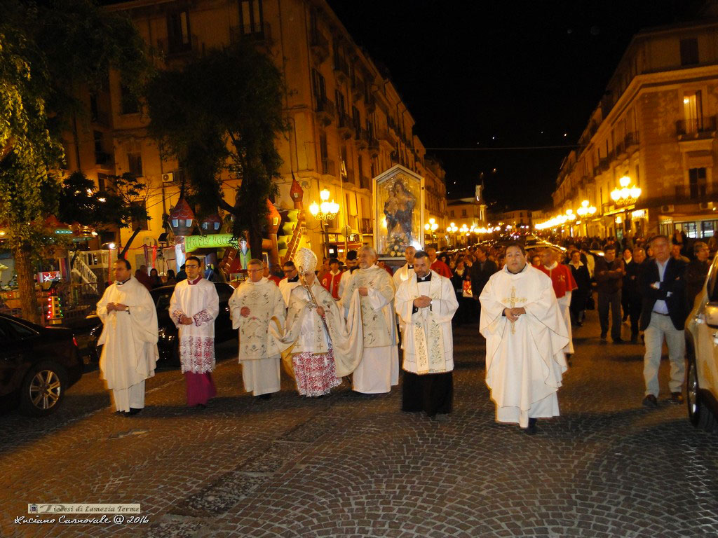 Lamezia, conclusa settimana mariana in Cattedrale con incoronazione Madonna