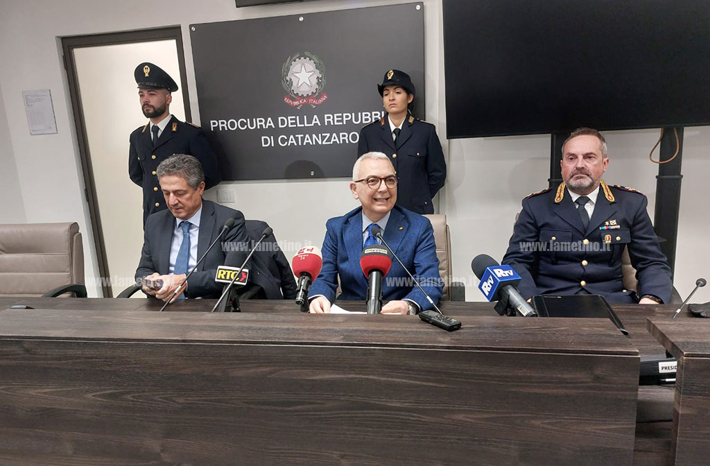 conf-oper4azio-cz-15124--4454-453d-9ef9-b6f1469caf75_bd0cd.jpg